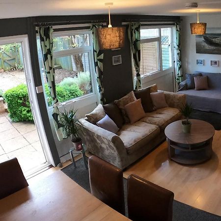 Hotel Hampton House Northampton Esterno foto
